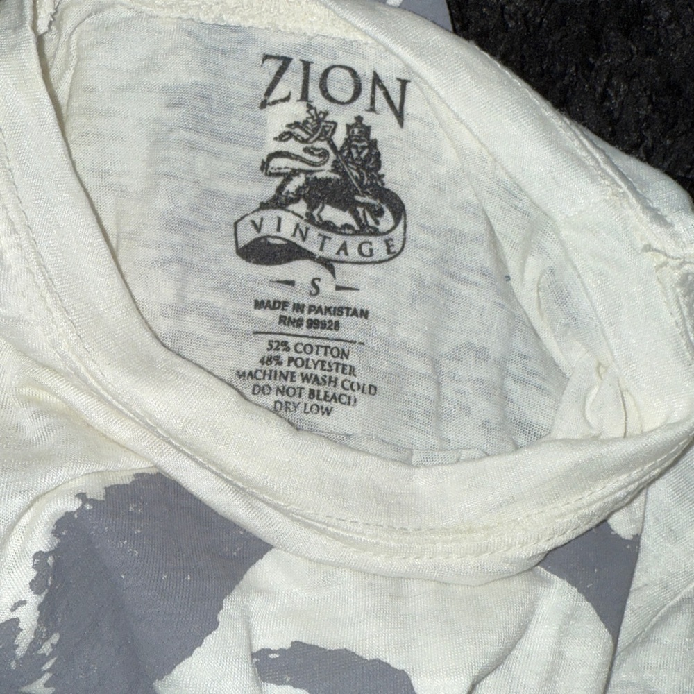 Bob Marley White and Gray  T-Shirt - Picture 2 of 2